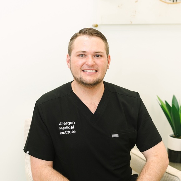 Hi. I’m Cory!   Make me and offer on any of my items you may like. - Picture 1 of 1